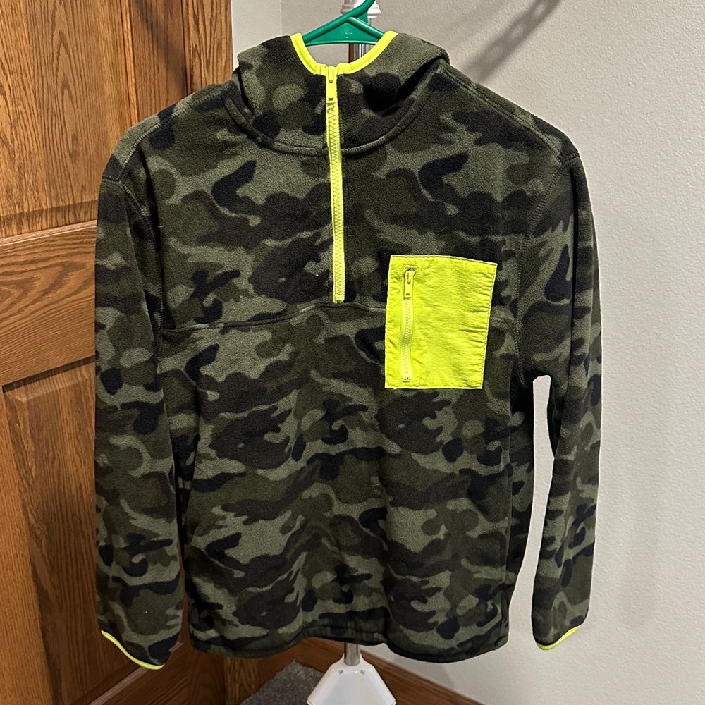 NWOT Old Navy Boys Camo Pullover with Neon Accents